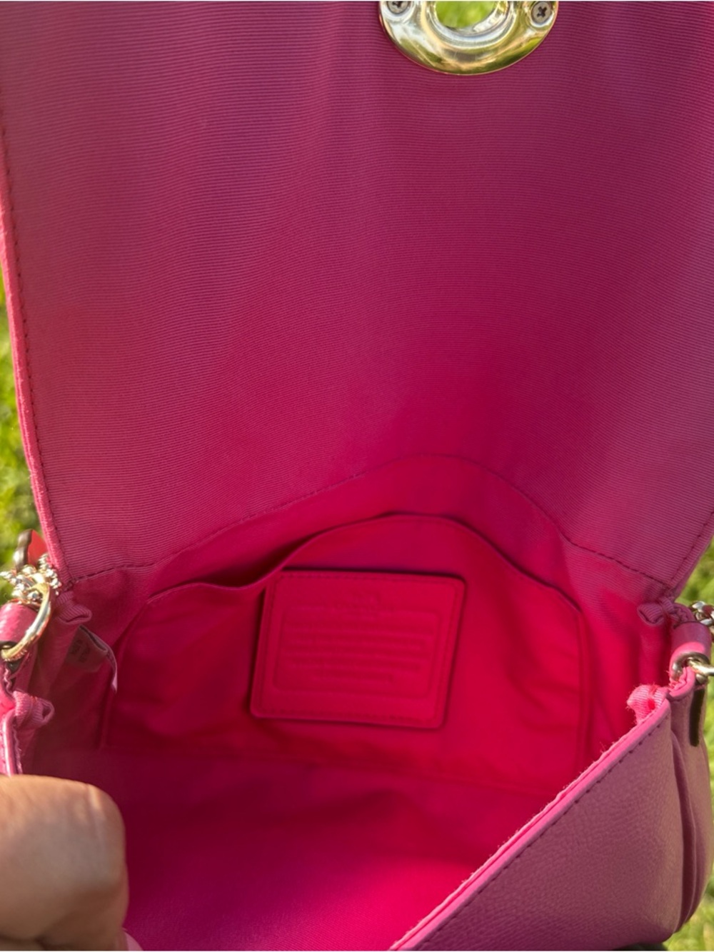Pink Coach Bag Gold Hardware - Picture 6 of 10